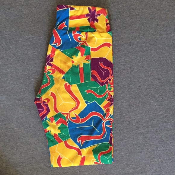 LuLaRoe Other - LuLaRoe Holiday Present TWEEN Leggings NWOT
